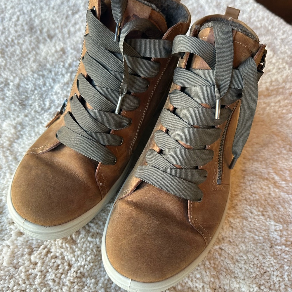 The Ecco Women's Soft 7 Tred Leather High Top Sneakers in size 10 EU 41